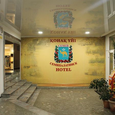 Semey Hotel Екстер'єр фото