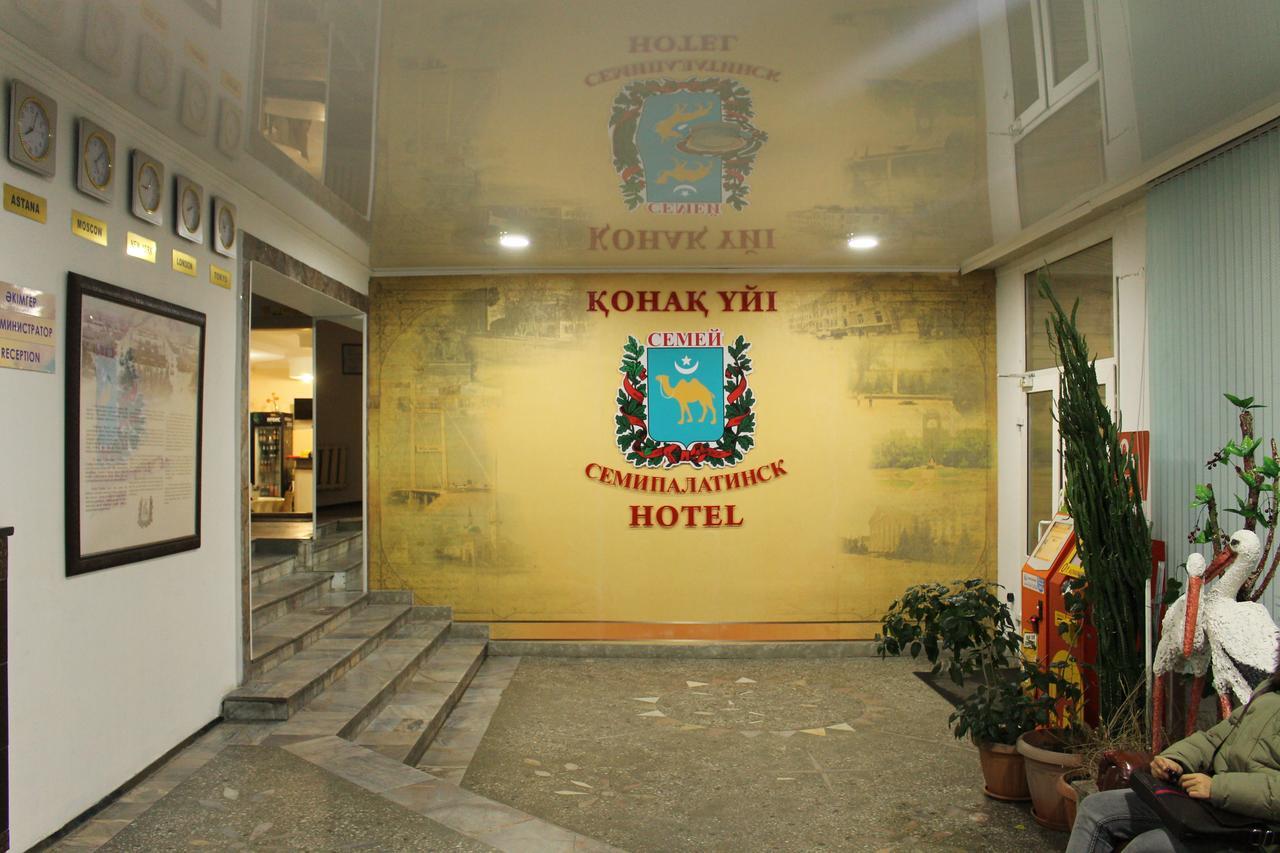 Semey Hotel Екстер'єр фото